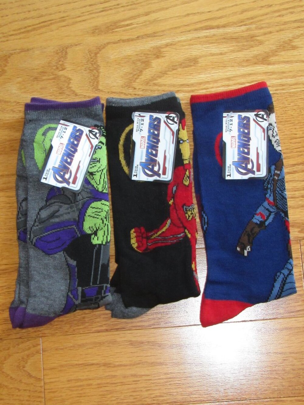 NWT Men's 3 pairs Avengers Socks Size 7-12 98% Polyester 2% Spandex